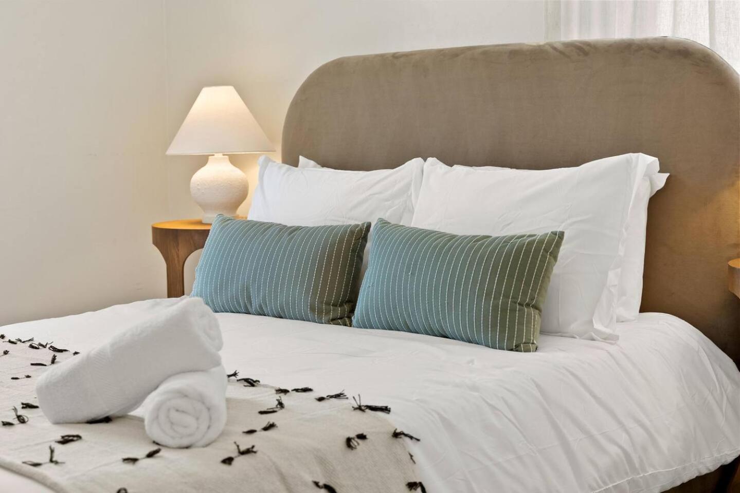 Charming 3br By Rather Be Holiday home